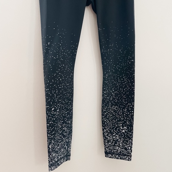 Athleta High Rise Crackle Flow Chaturanga Leggings - Picture 4 of 9